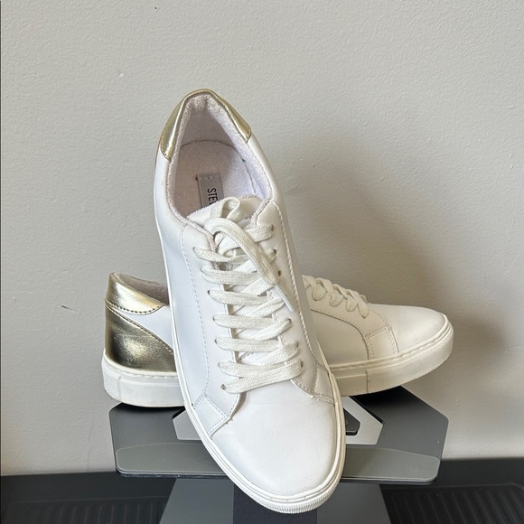 Steve Madden Ravia Sneakers – Women’s US 9.5 – Great Condition – No Box - Picture 1 of 5